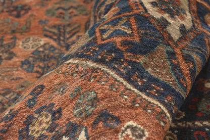 8 x 10 - Rust Antique Persian Shiraz Rug - 21919