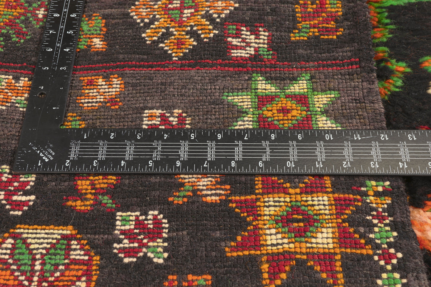 6 x 10 - Black Vintage Beni MGuild Moroccan Rug - 21928