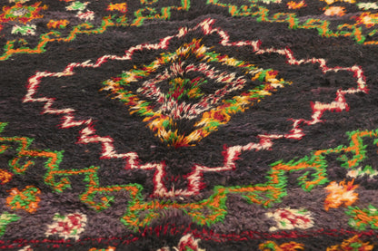 6 x 10 - Black Vintage Beni MGuild Moroccan Rug - 21928