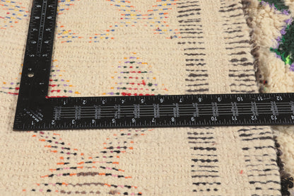 6 x 11 - Ivory Vintage Azilal Moroccan Rug - 21934
