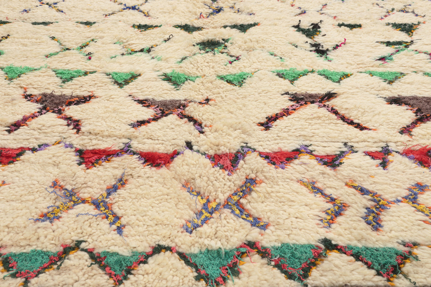 6 x 11 - Ivory Vintage Azilal Moroccan Rug - 21934