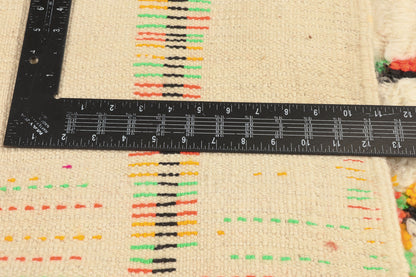 5 x 10 - Ivory Vintage Azilal Moroccan Rug - 21948