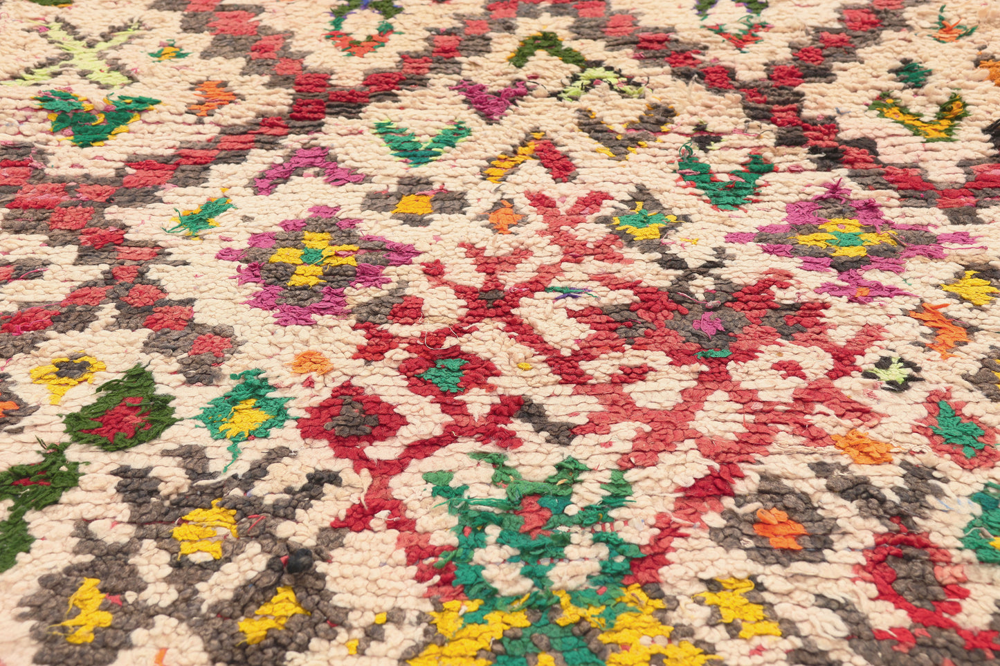 3 x 5 - Ivory Vintage Azilal Moroccan Rug - 22000