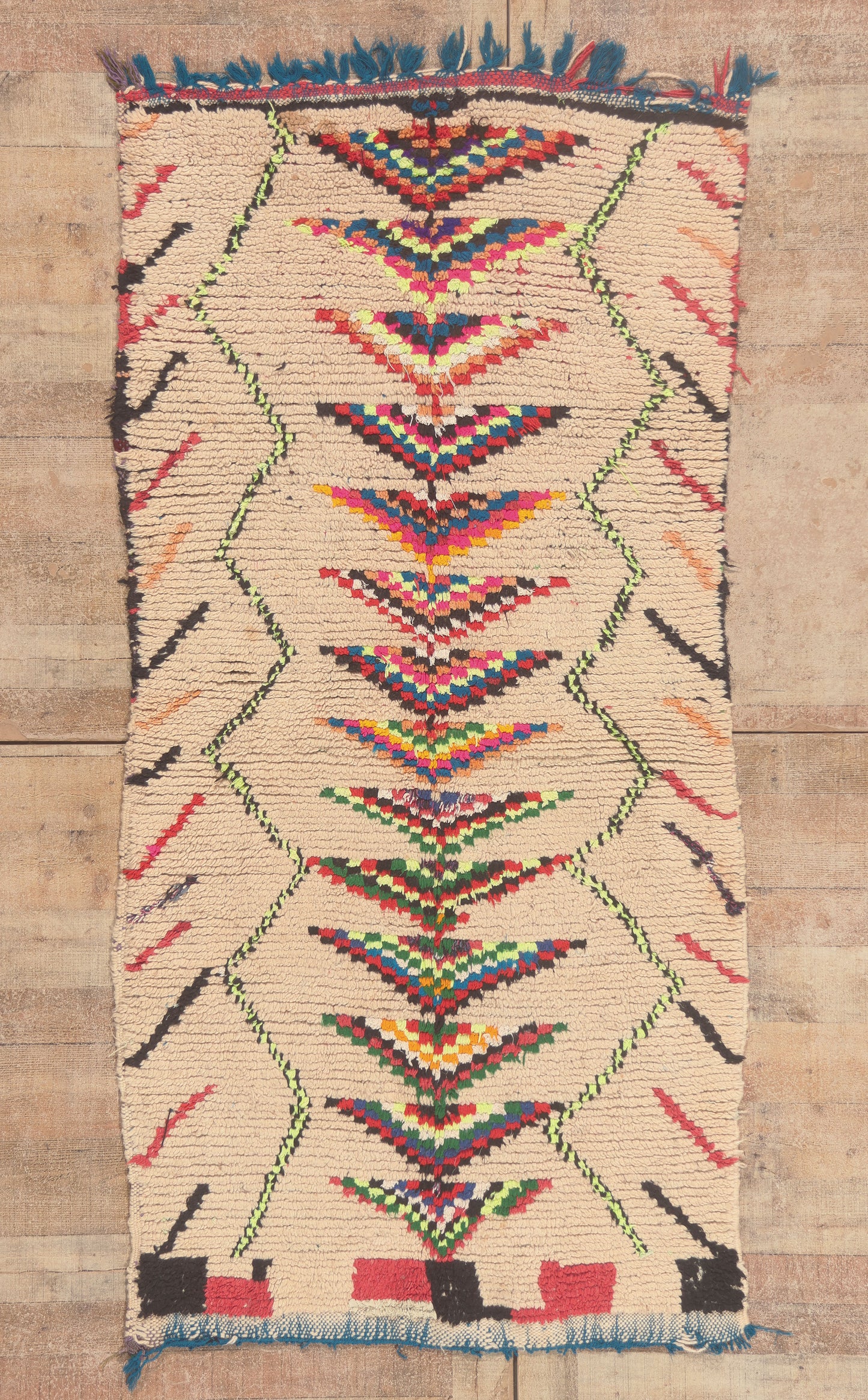 4 x 7 - Beige Vintage Azilal Moroccan Rug - 22013