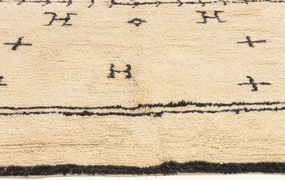 6 x 9 - Ivory Vintage Azilal Moroccan Rug - 22021
