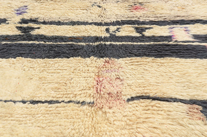5 x 8 - Ivory Vintage Azilal Moroccan Rug - 22029