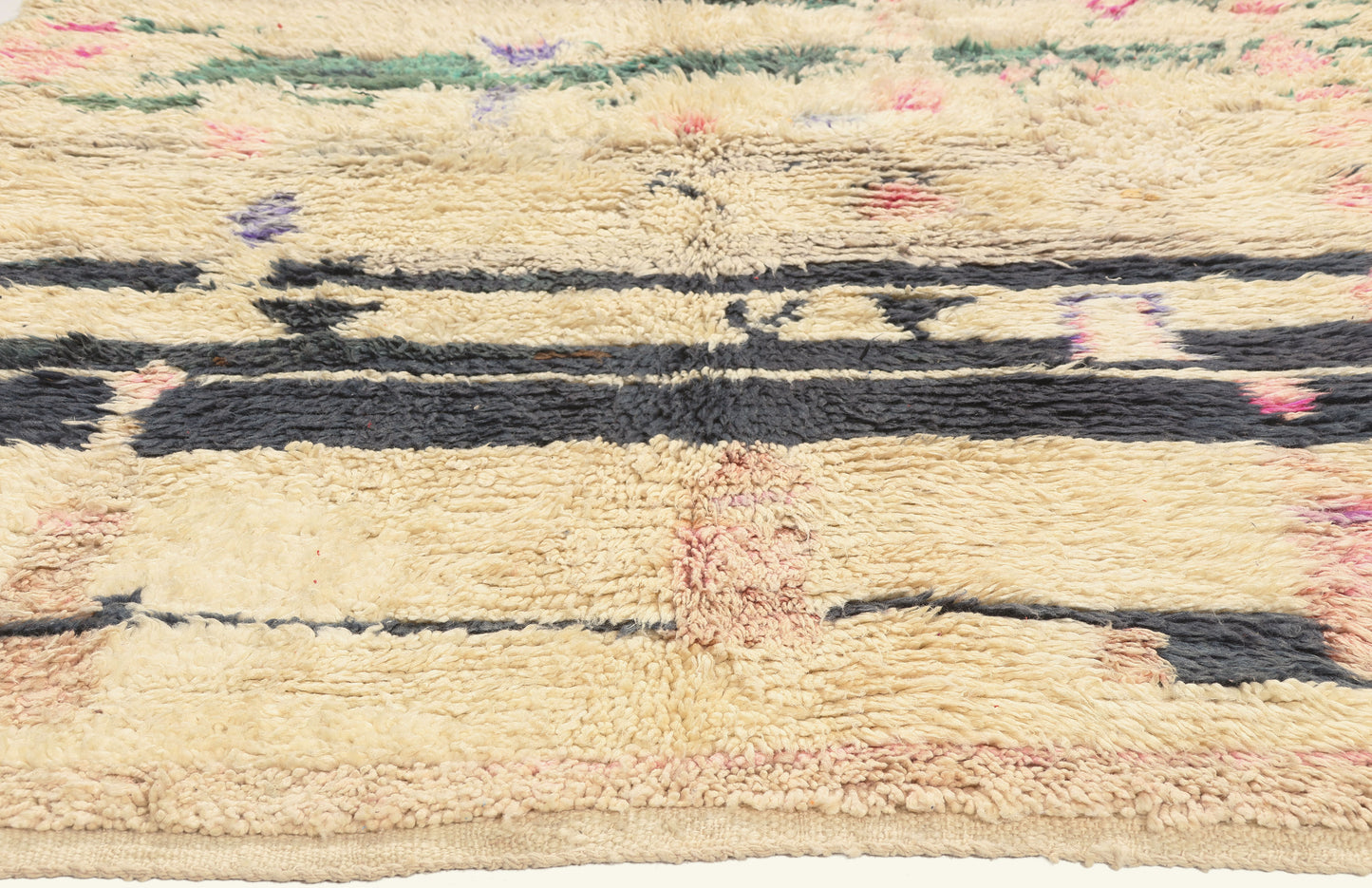5 x 8 - Ivory Vintage Azilal Moroccan Rug - 22029