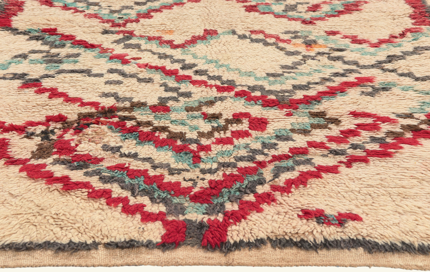 4 x 7 - Ivory Vintage Azilal Moroccan Rug - 22032