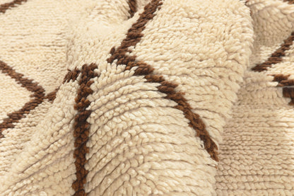 6 x 8 - Ivory Vintage Azilal Moroccan Rug - 22033