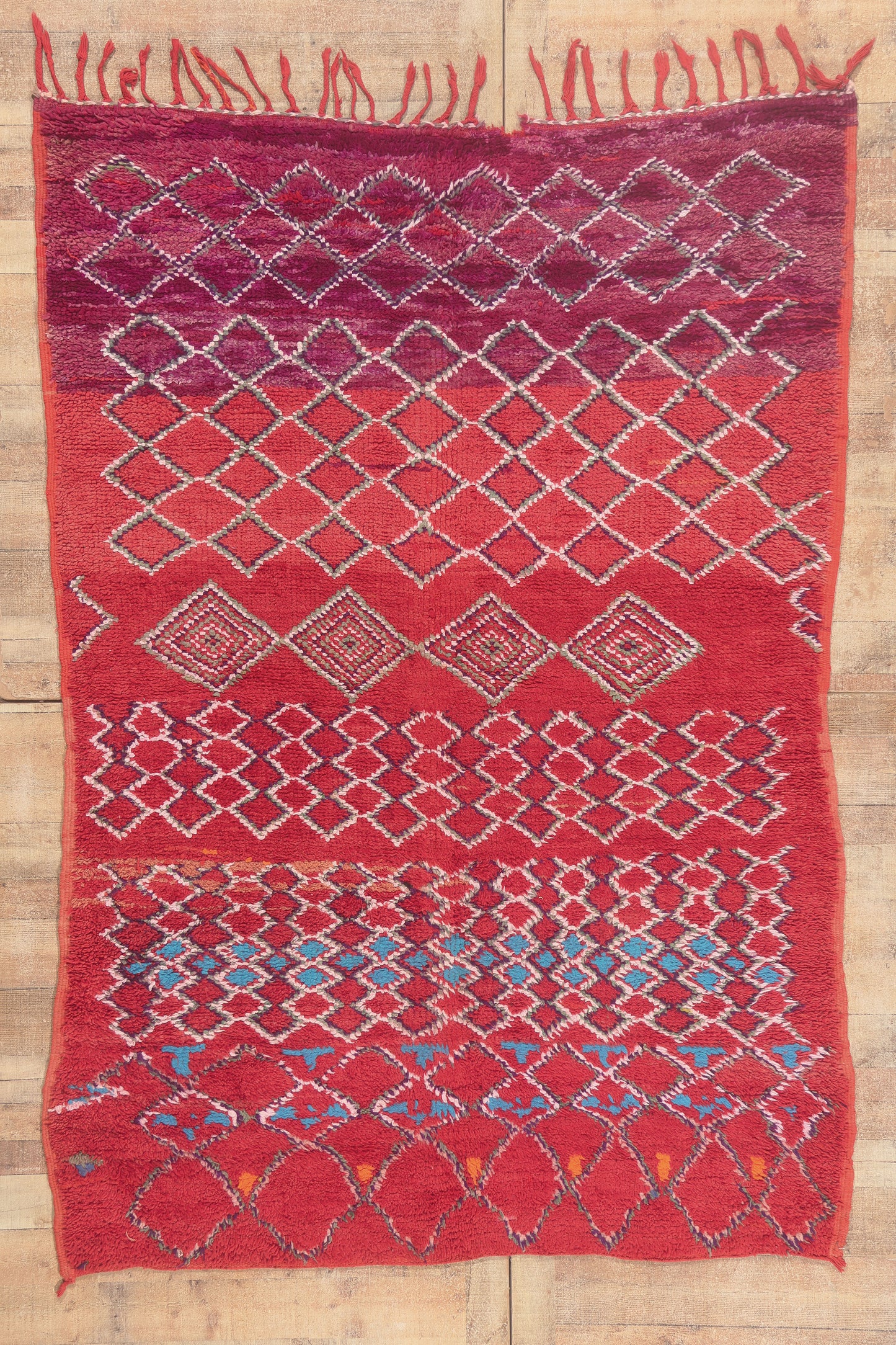 6 x 9 - Red Vintage Beni MGuild Moroccan Rug - 22040