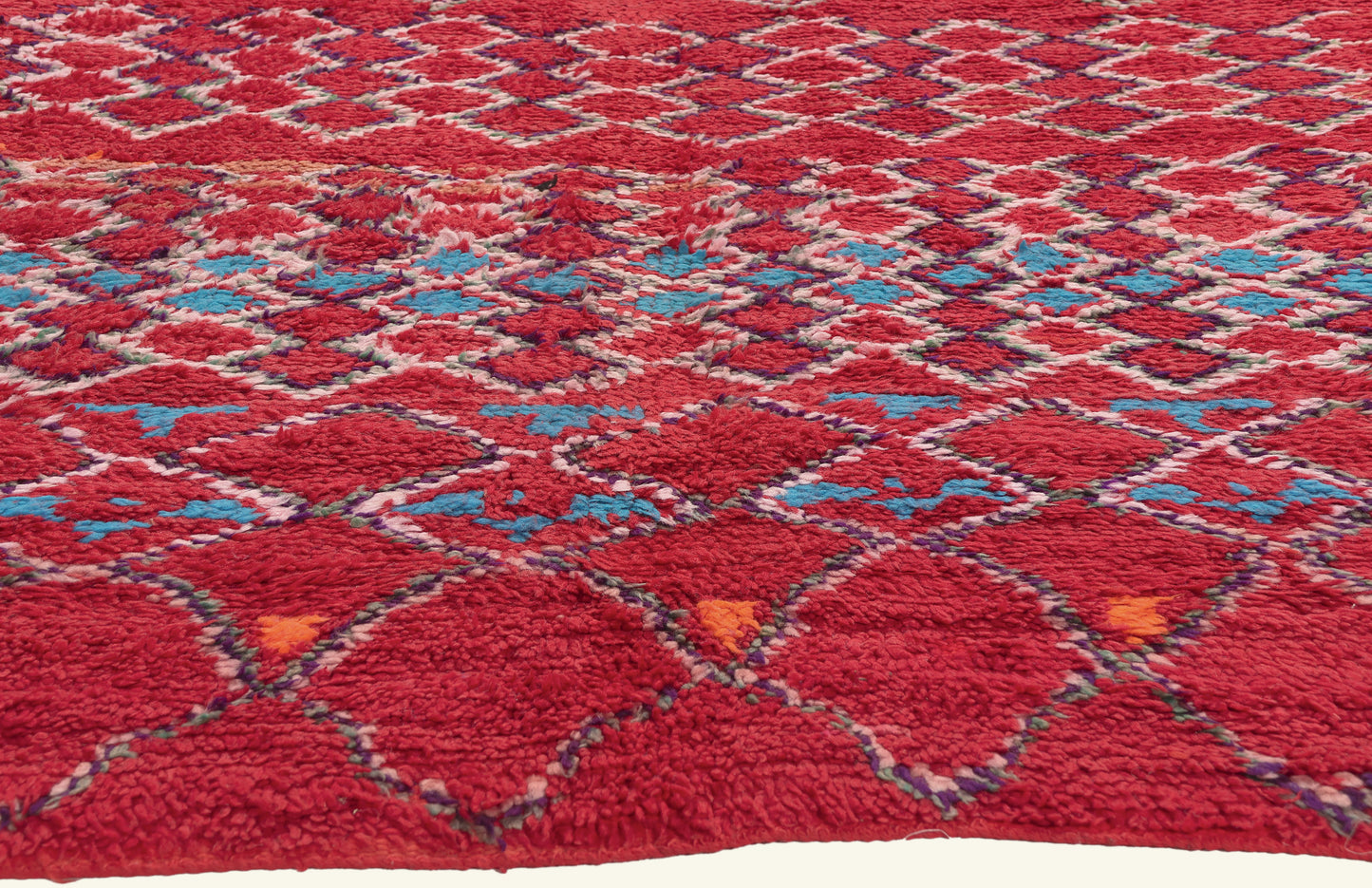 6 x 9 - Red Vintage Beni MGuild Moroccan Rug - 22040