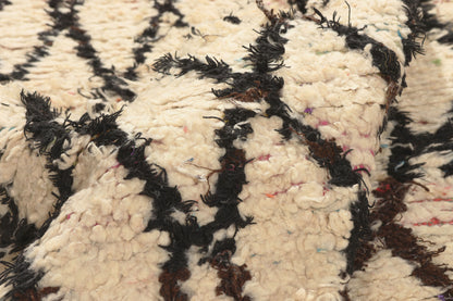 5 x 8 - Ivory Vintage Azilal Moroccan Rug - 22042
