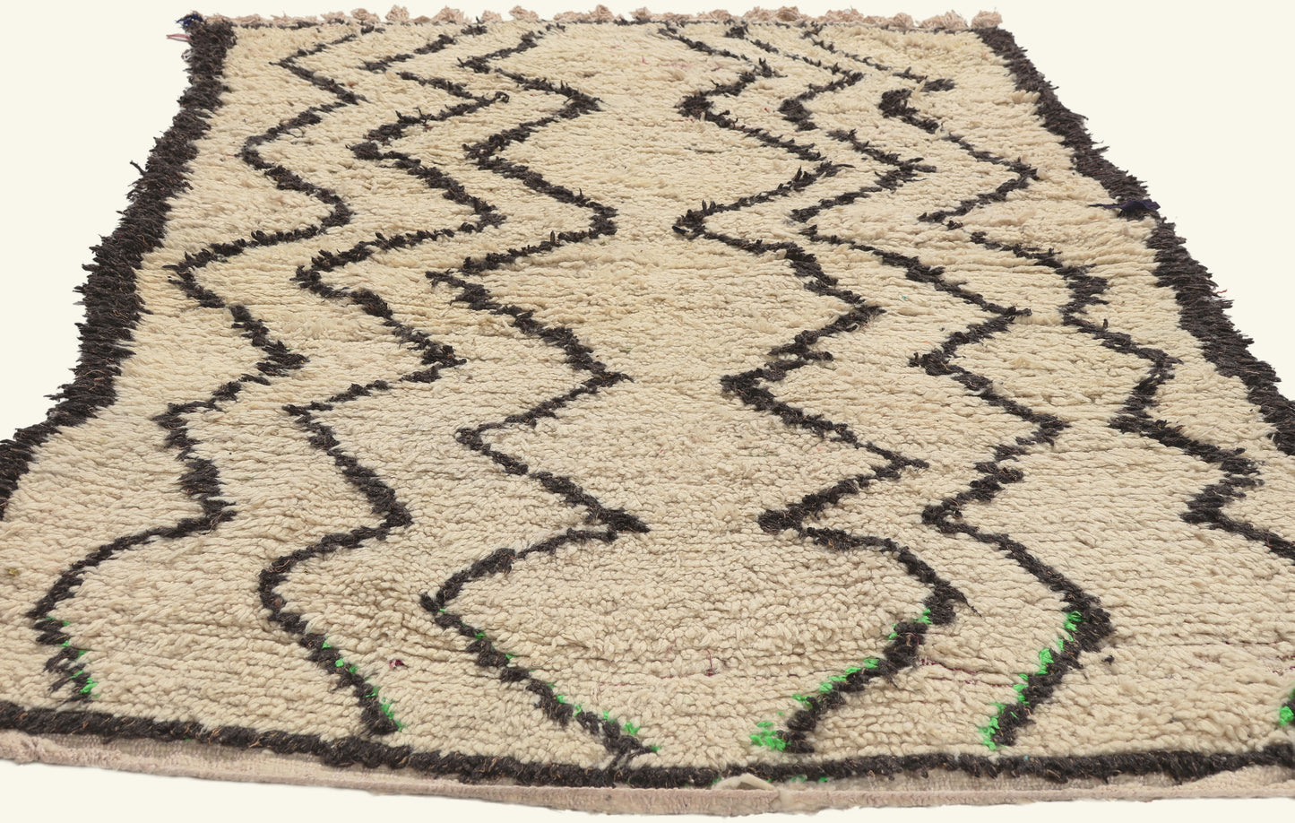 4 x 6 - Ivory Vintage Azilal Moroccan Rug - 22045