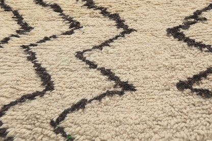 4 x 6 - Ivory Vintage Azilal Moroccan Rug - 22045