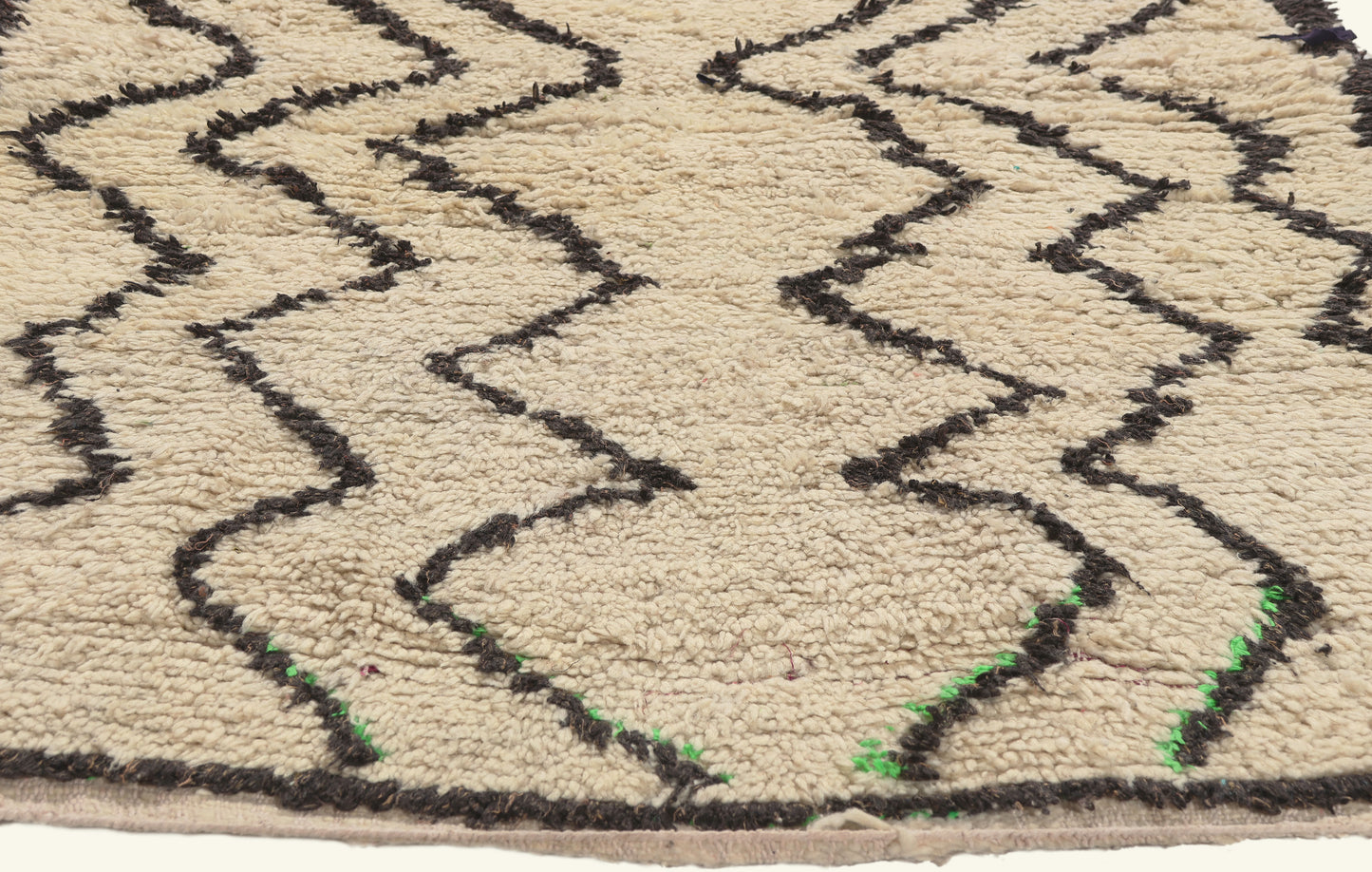 4 x 6 - Ivory Vintage Azilal Moroccan Rug - 22045