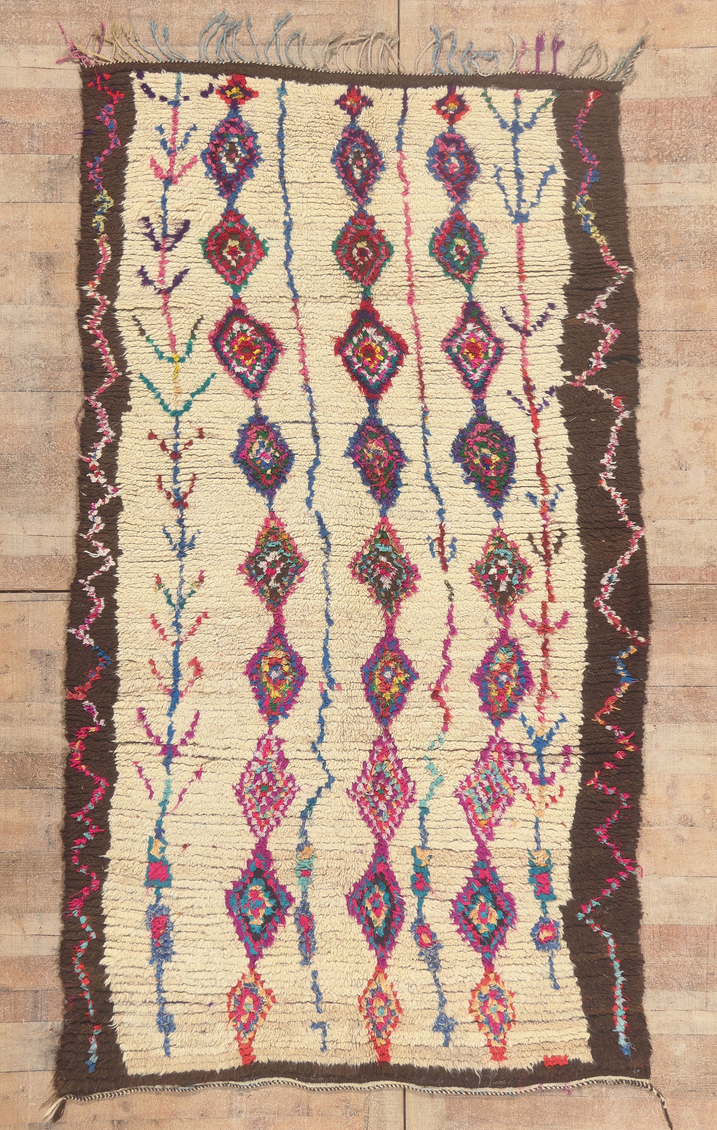 5 x 9 - Ivory Vintage Azilal Moroccan Rug - 22049