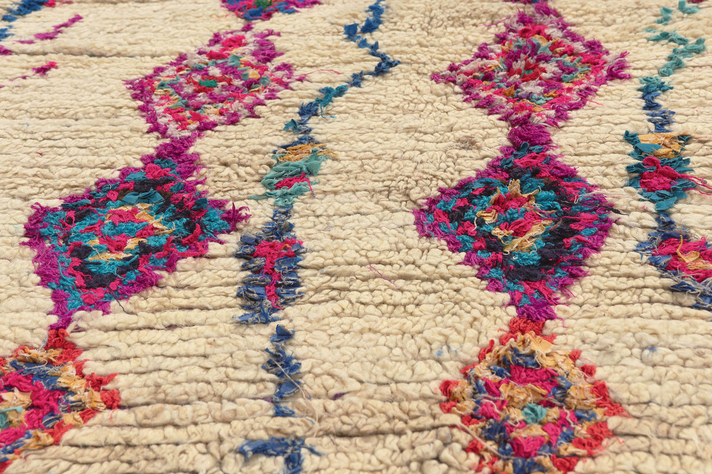 5 x 9 - Ivory Vintage Azilal Moroccan Rug - 22049