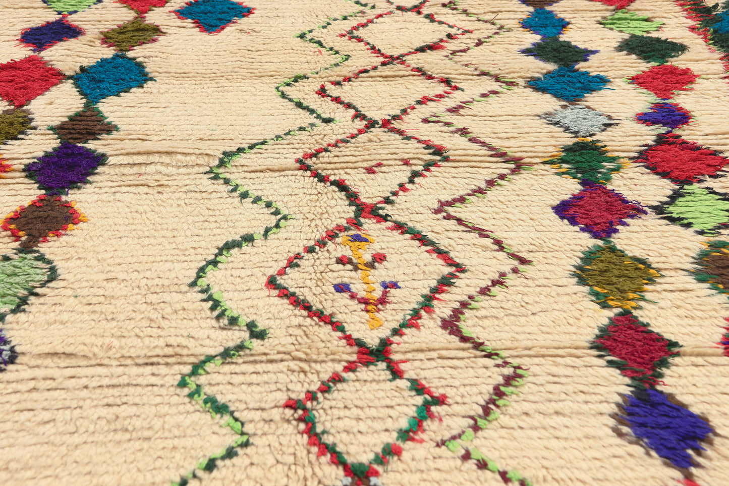 4 x 6 - Ivory Vintage Azilal Moroccan Rug - 22059