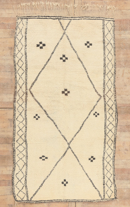 5 x 9 - Ivory Vintage Azilal Moroccan Rug - 22062