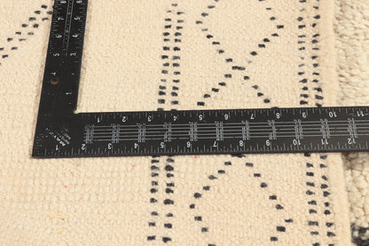 5 x 9 - Ivory Vintage Azilal Moroccan Rug - 22062