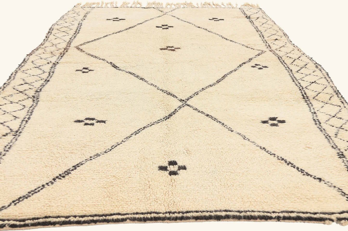 5 x 9 - Ivory Vintage Azilal Moroccan Rug - 22062