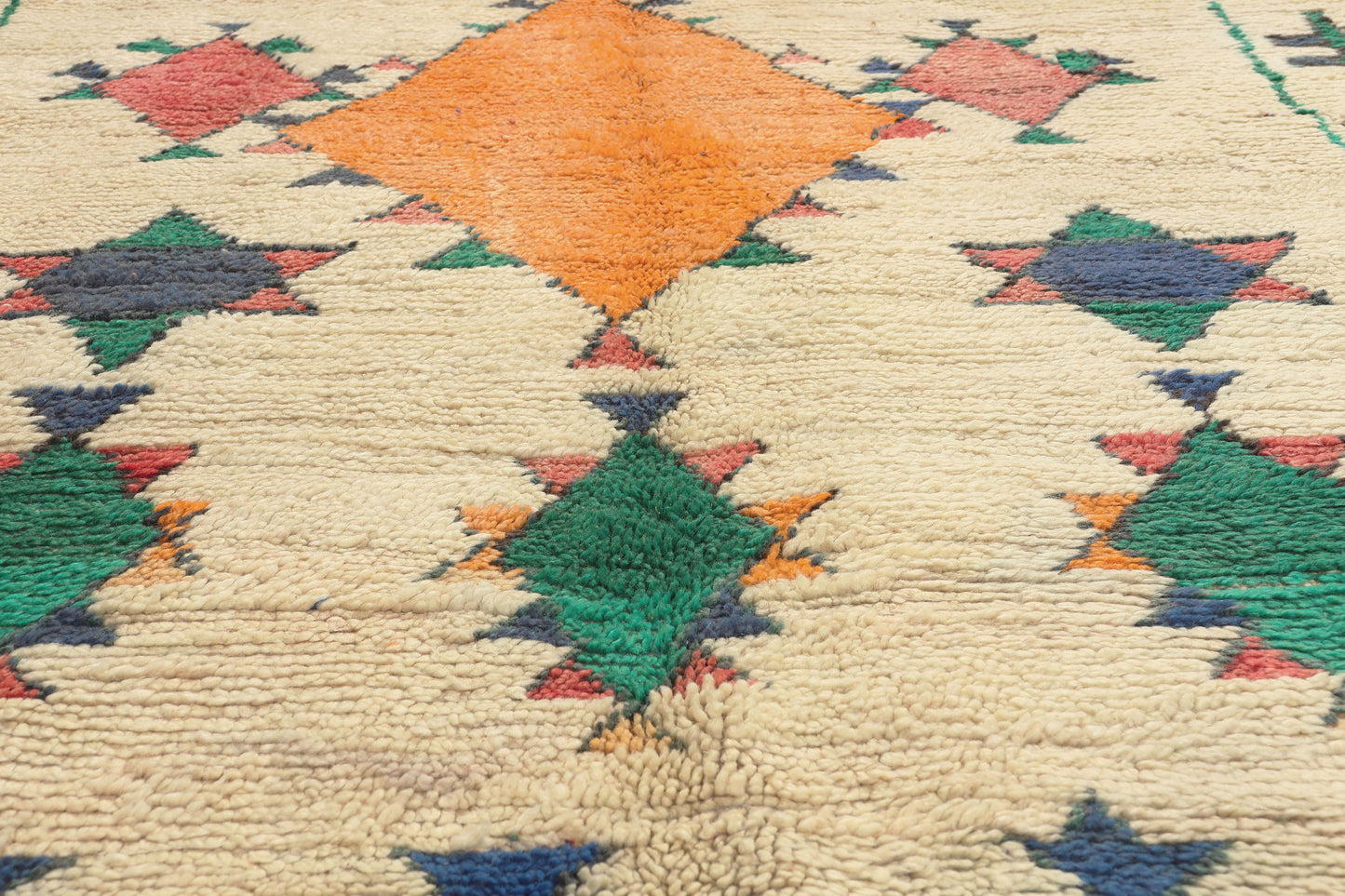 5 x 9 - Ivory Vintage Azilal Moroccan Rug - 22072