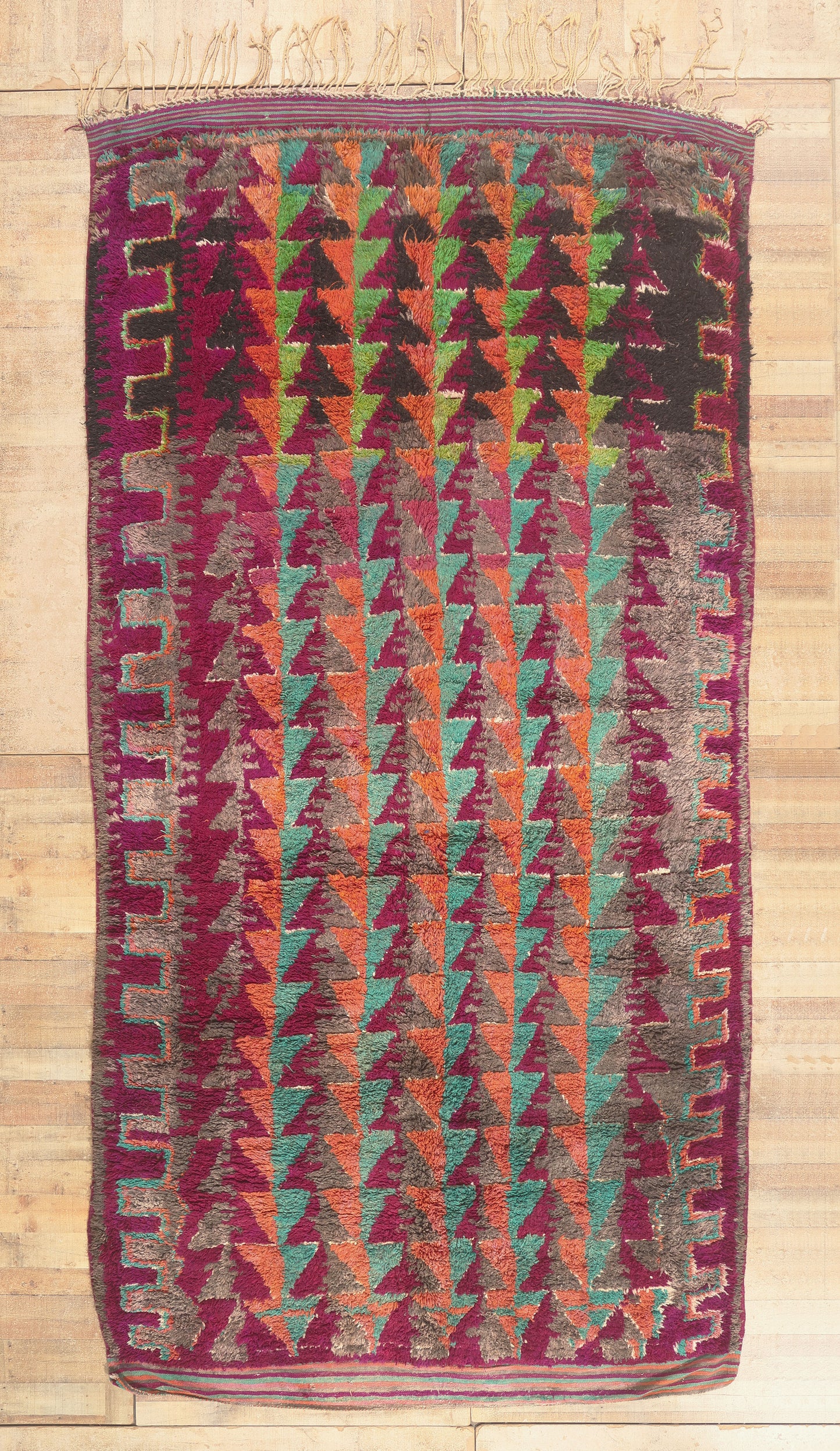 8 x 16 - Magenta Vintage Boujad Moroccan Rug - 22074