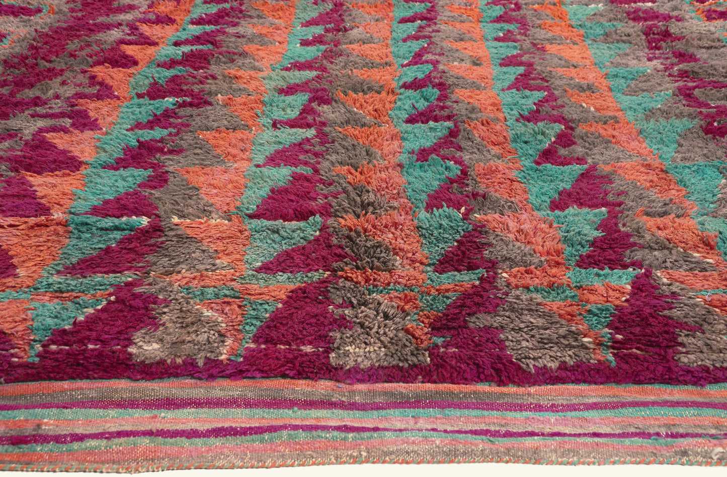 8 x 16 - Magenta Vintage Boujad Moroccan Rug - 22074