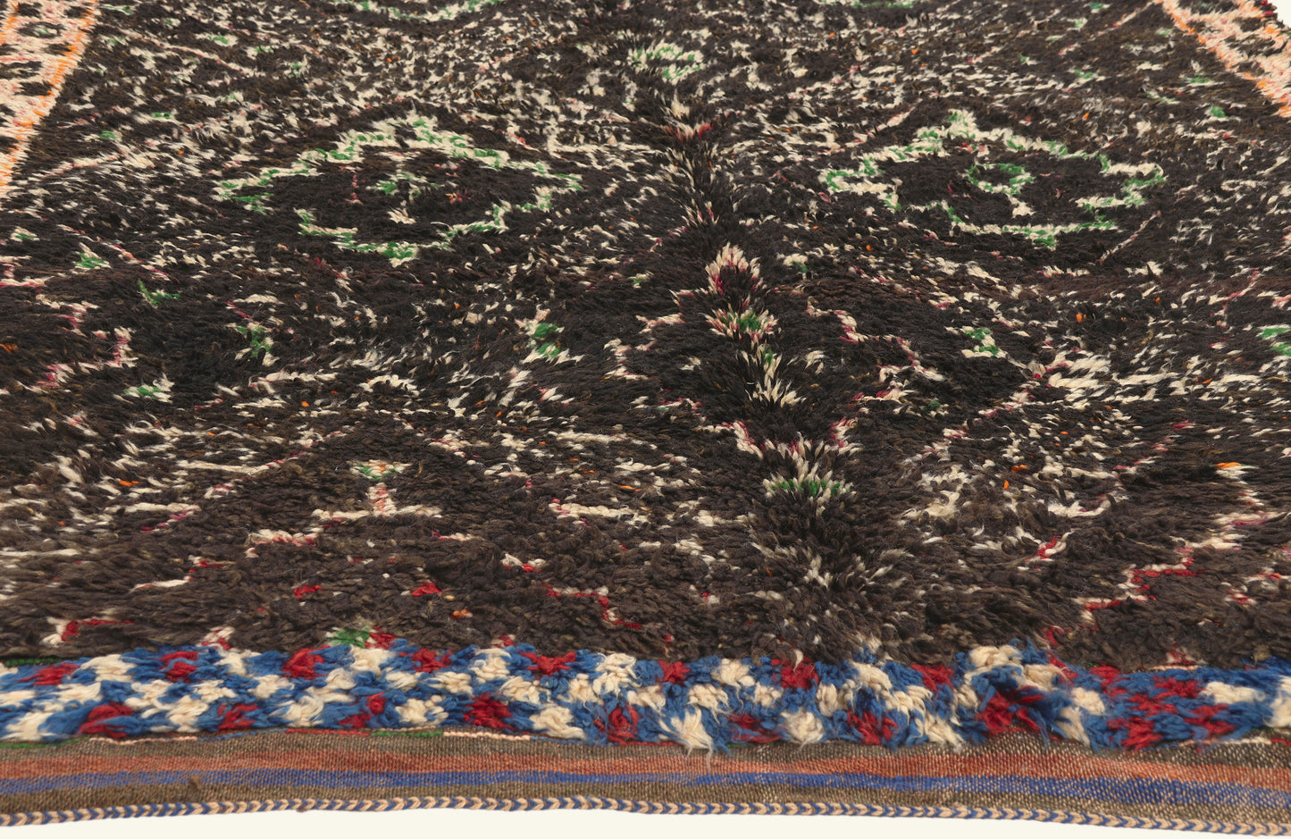 6 x 9 - Brown Vintage Beni MGuild Moroccan Rug - 22089