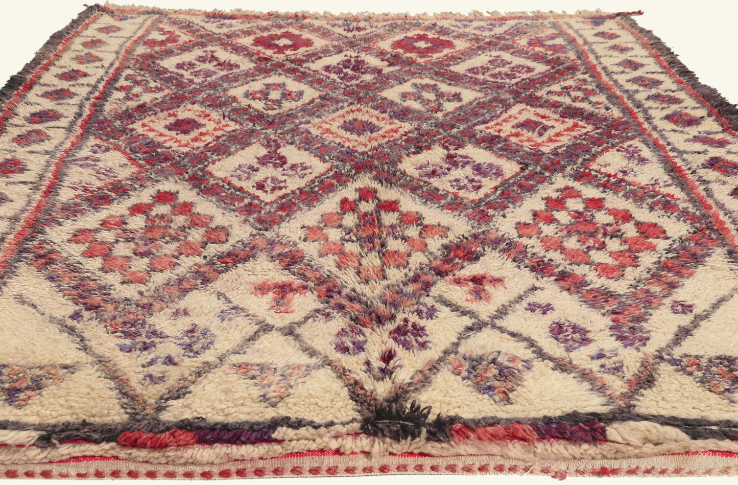 6 x 8 - Ivory Vintage Beni Ourain Moroccan Rug - 22091