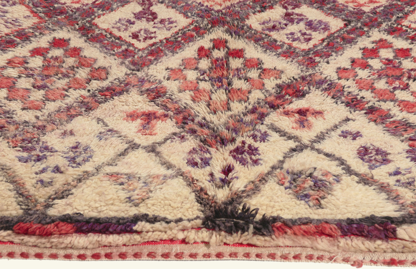 6 x 8 - Ivory Vintage Beni Ourain Moroccan Rug - 22091