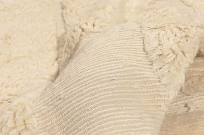 7 x 10 - Ivory New Beni Mrirt Moroccan Rug - 22107