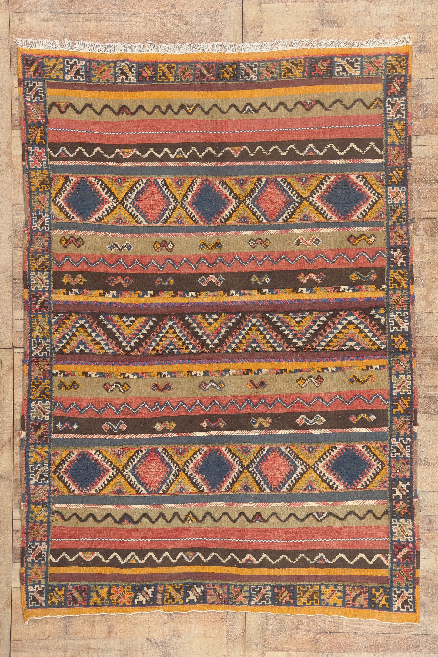 7 x 10 - Multicolor New Glaoui Moroccan Rug - 22112