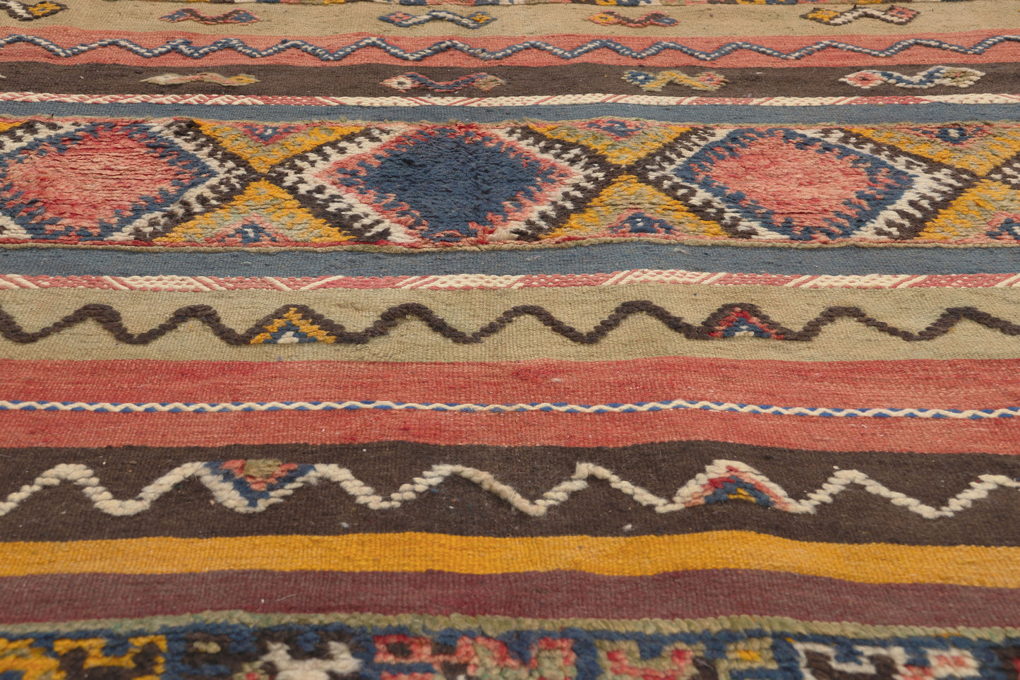 7 x 10 - Multicolor New Glaoui Moroccan Rug - 22112