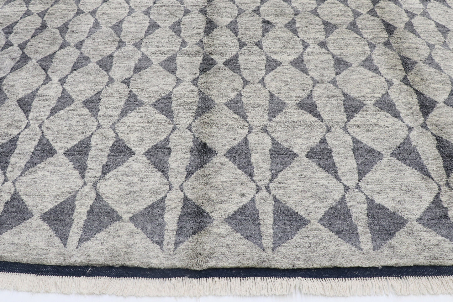 9 x 13 - Gray Indian Moroccan Rug - 30354