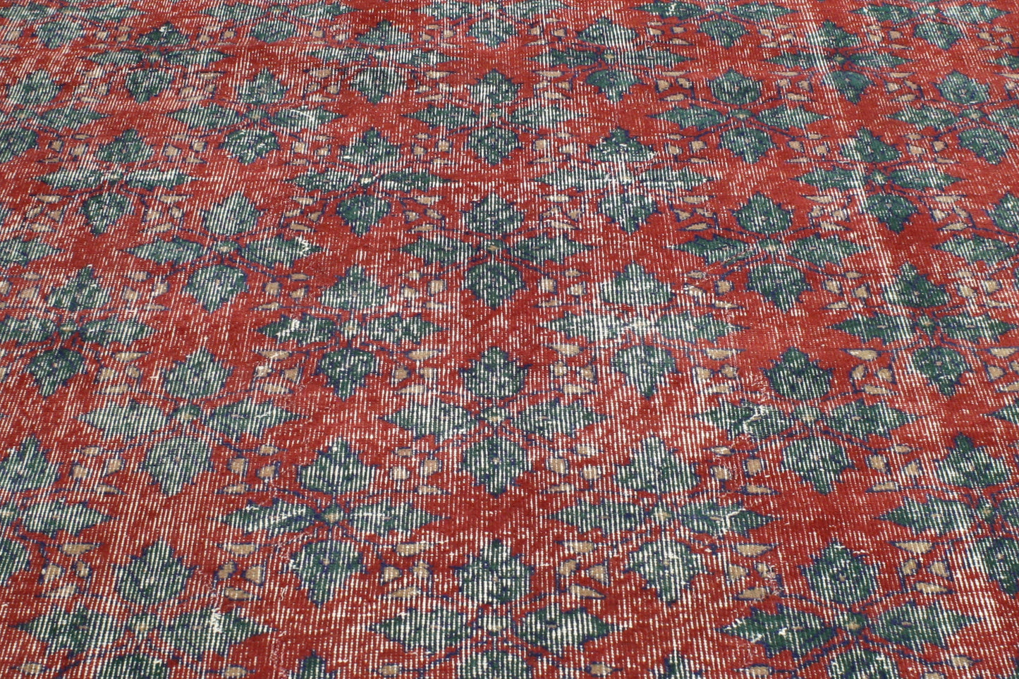 6 x 9 - Red Vintage Turkish Sivas Rug - 52030