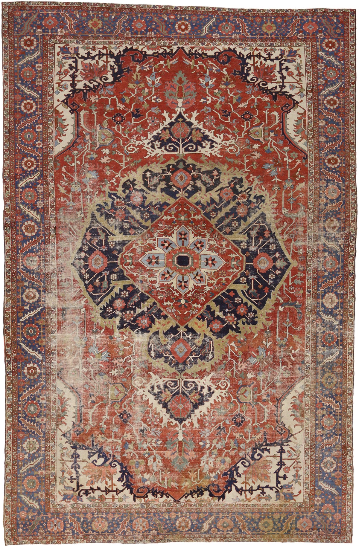 13 x 20 - Red Antique Persian Serapi Rug - 52303