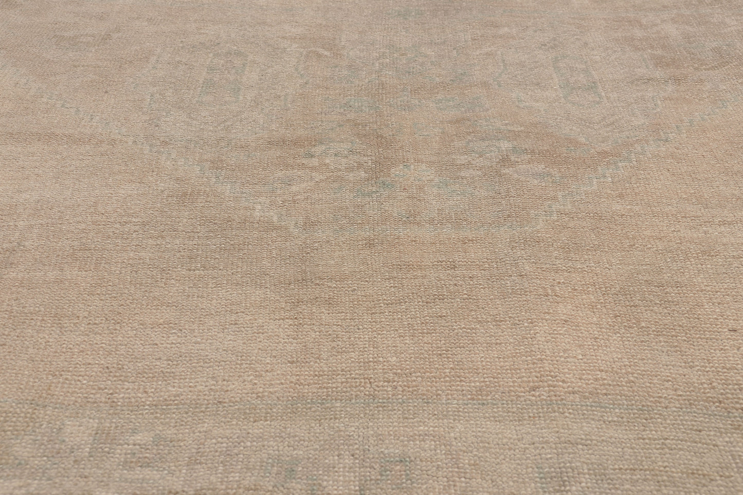 6 x 8 - Beige Vintage Turkish Oushak Rug - 52457