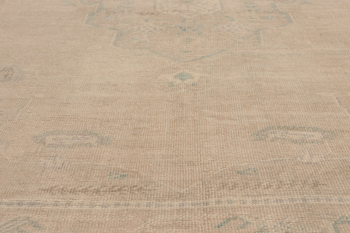 6 x 9 - Beige Vintage Turkish Oushak Rug - 52486