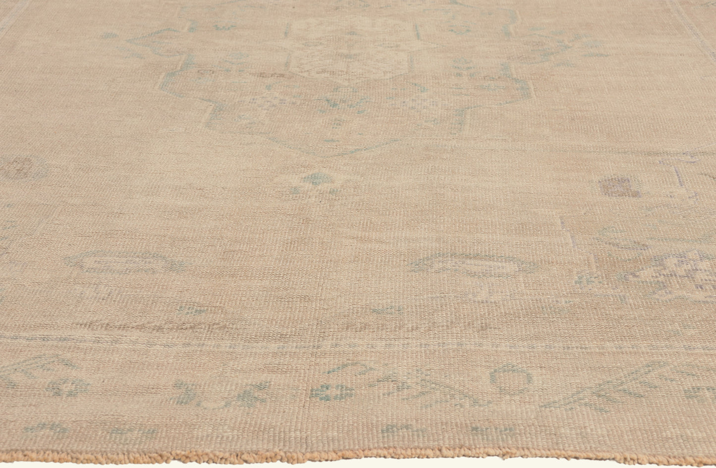 6 x 9 - Beige Vintage Turkish Oushak Rug - 52486