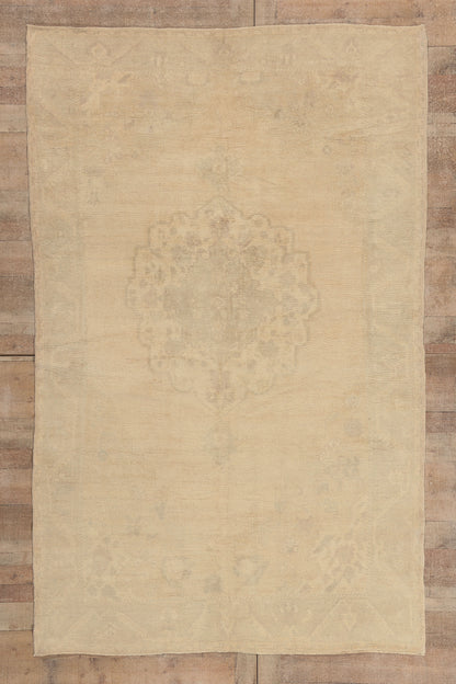 6 x 9 - Beige Vintage Turkish Oushak Rug - 52499