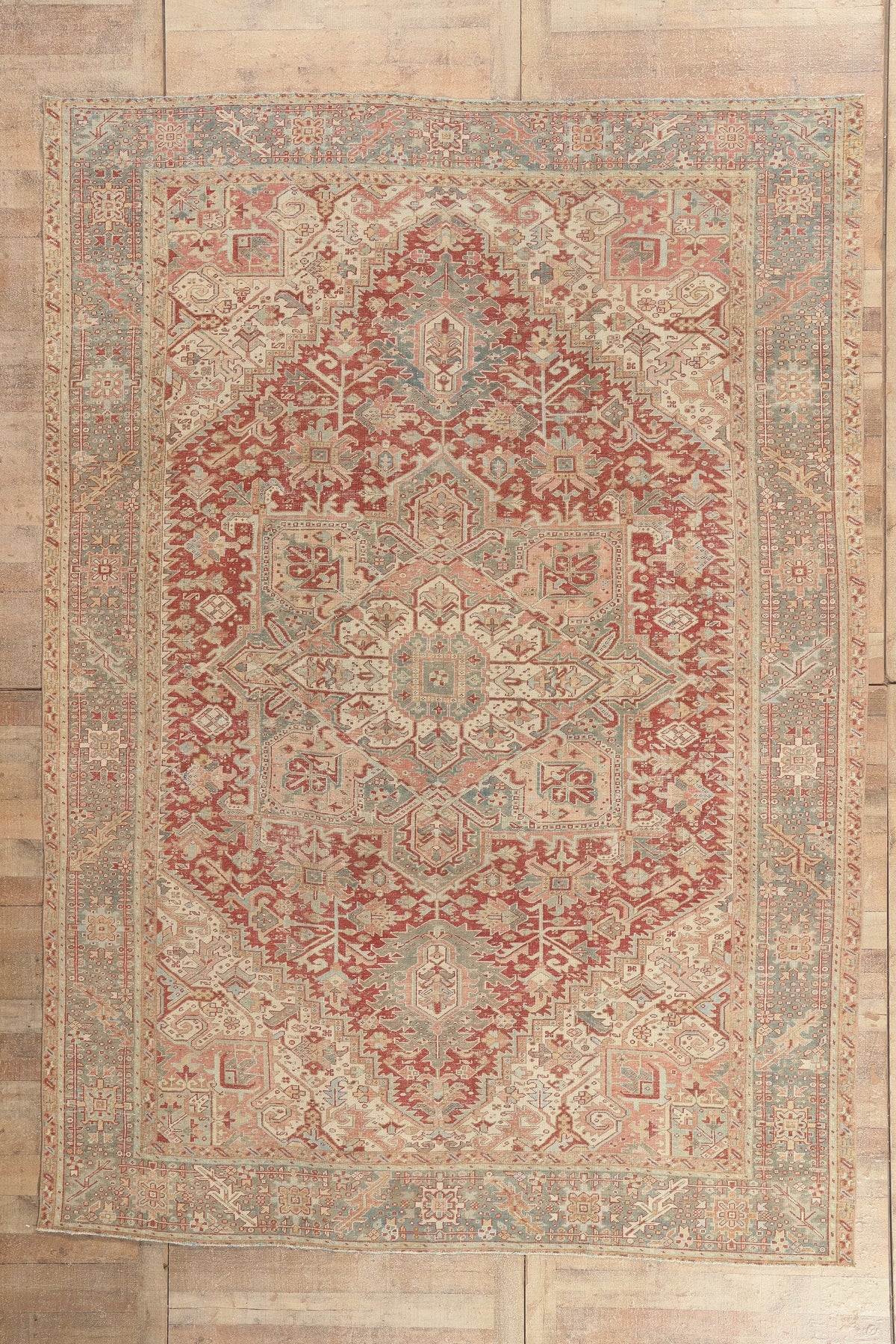 9 x 13 - Red Antique Turkish Heriz Rug - 52634