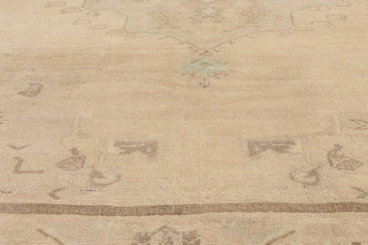 6 x 8 Beige Vintage Turkish Oushak Rug 52960