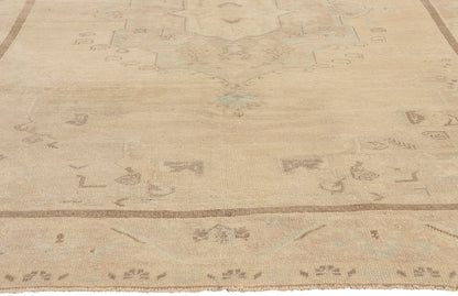 6 x 8 Beige Vintage Turkish Oushak Rug 52960