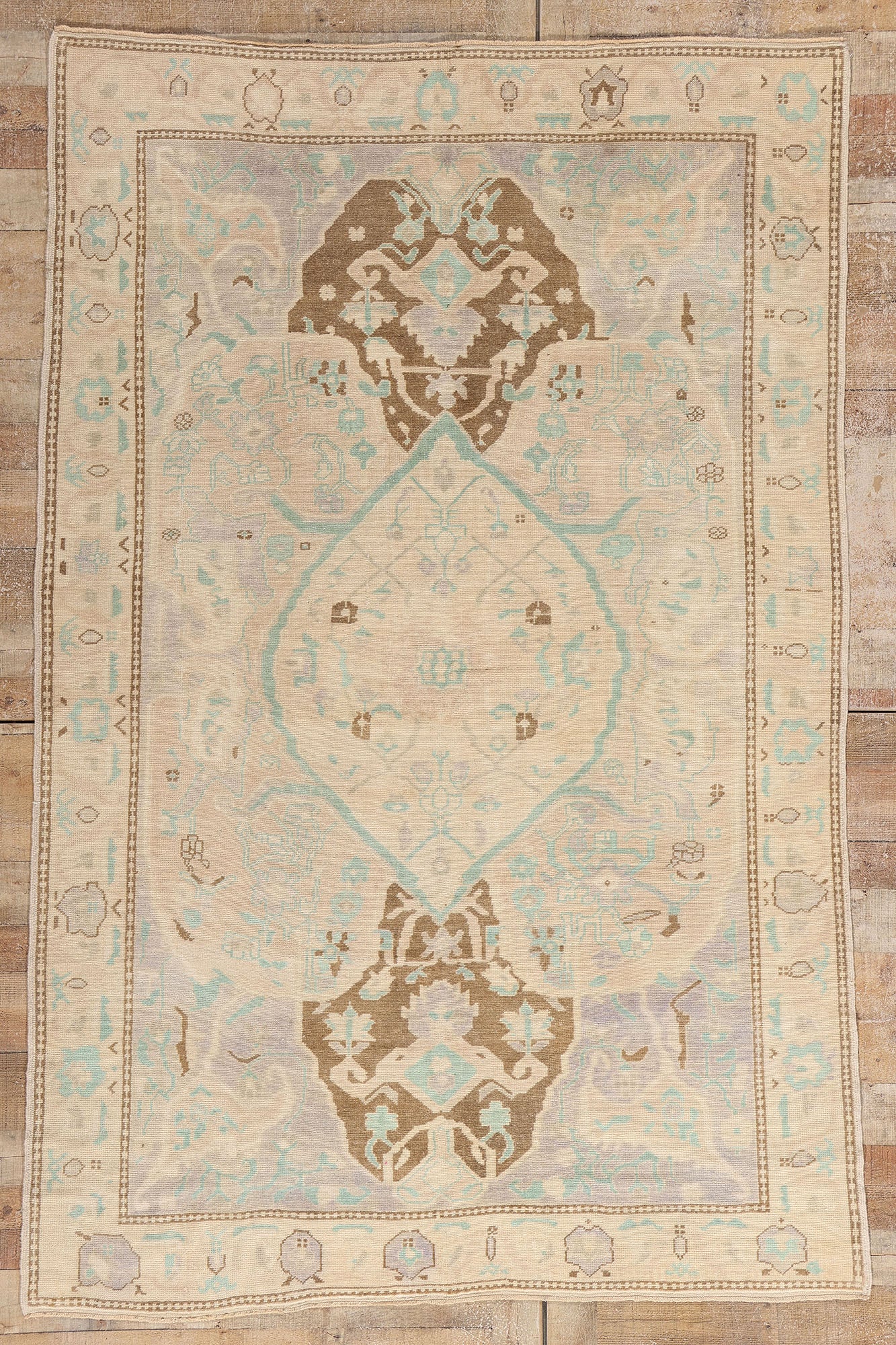 6 x 9 Vintage Turkish Oushak Rug 52965