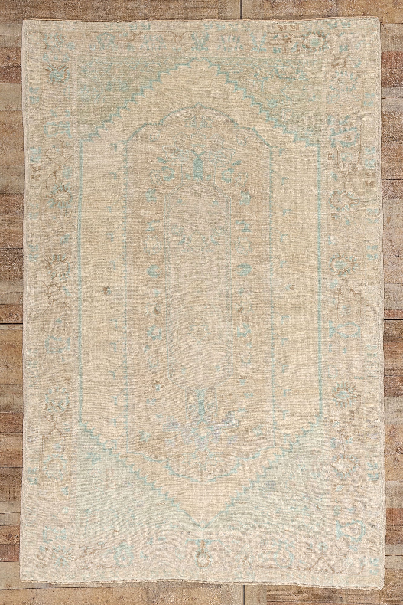 6 x 9 Vintage Turkish Oushak Rug 52967