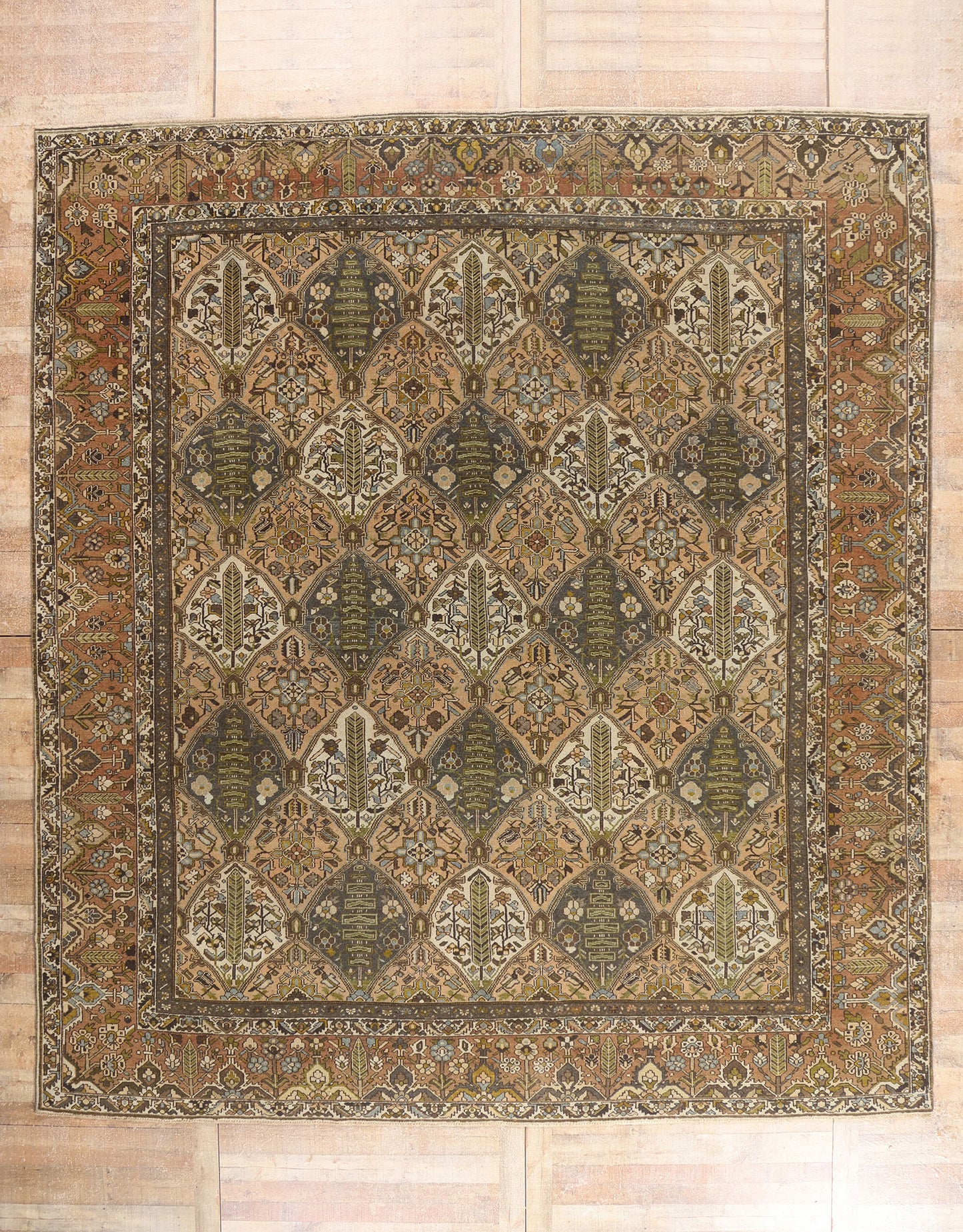 12 x 13 - Multicolor Antique Persian Bakhtiari Rug - 54109