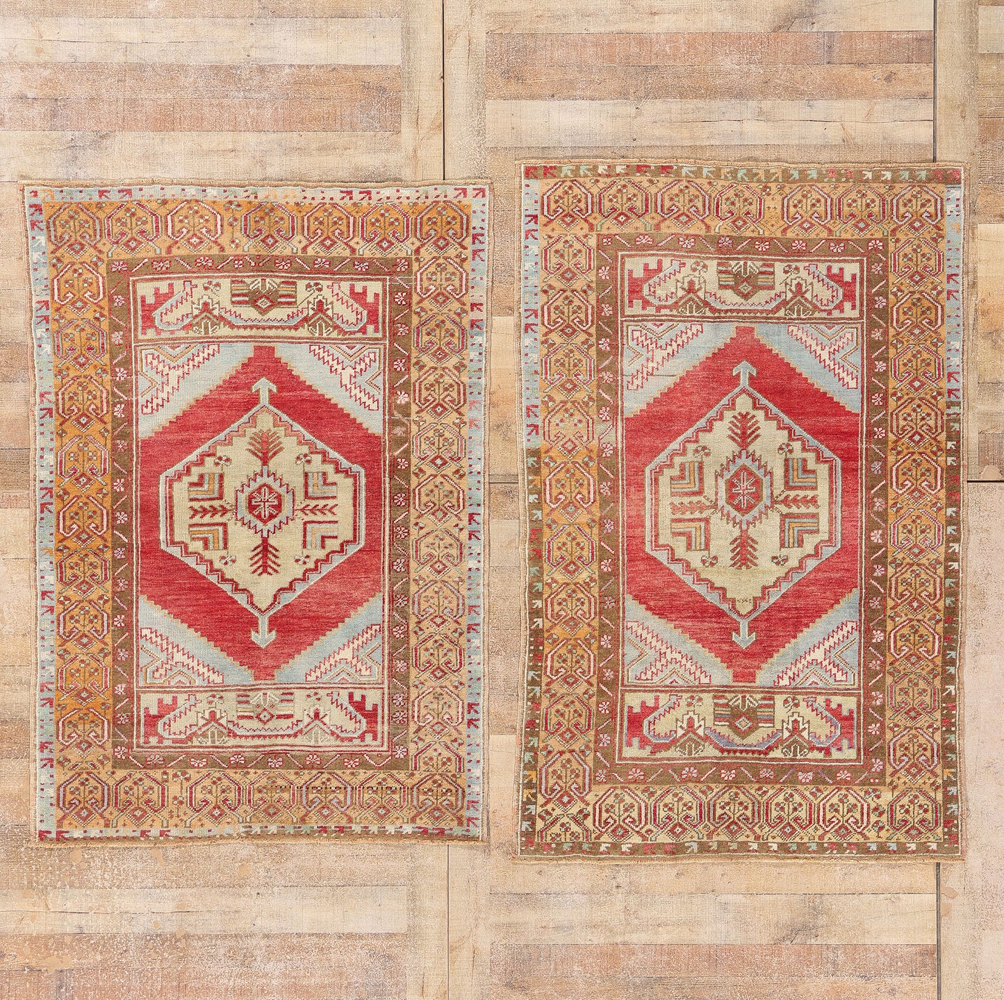 4 x 5 - Red Vintage Turkish Oushak Rug - 54114