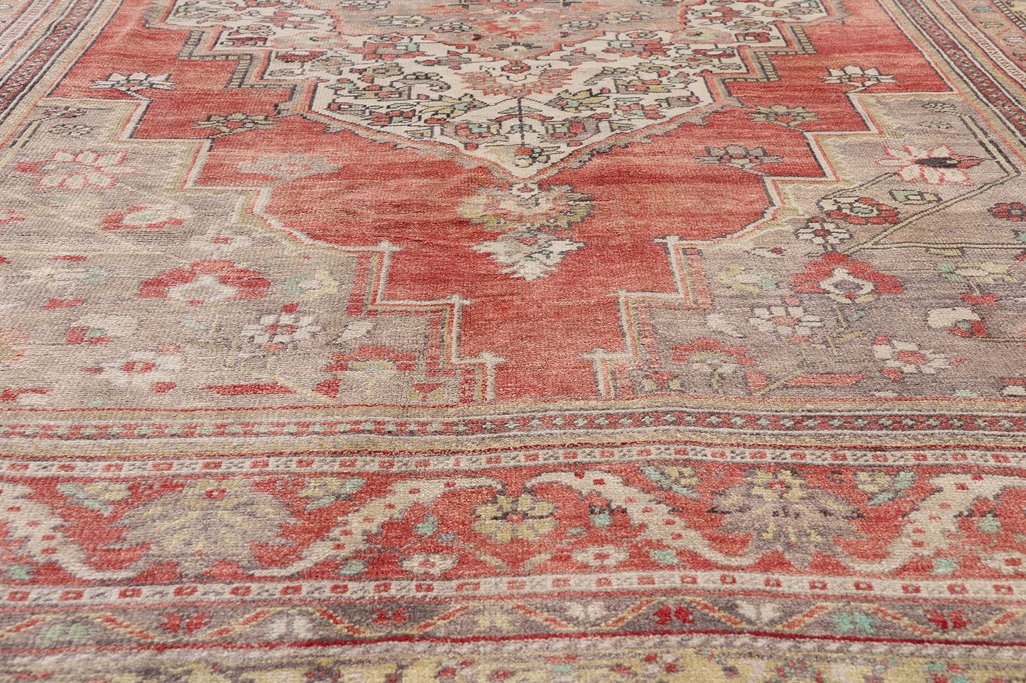 6 x 11 - Red Vintage Turkish Oushak Rug - 54116