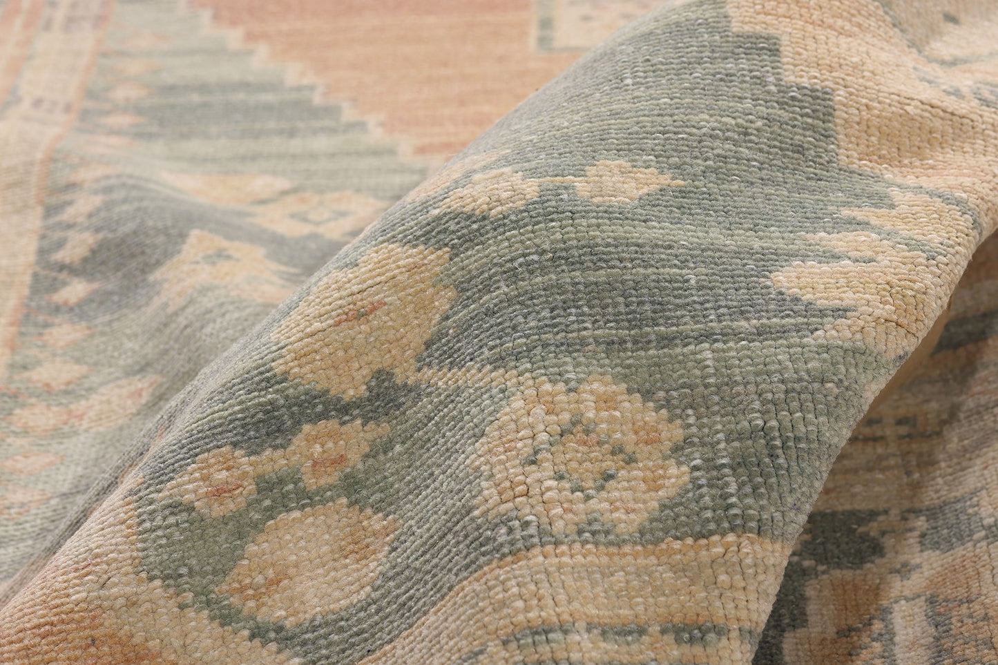 6 x 10 - Tan Vintage Turkish Oushak Rug - 54134